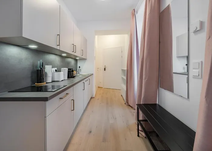 Stylish Near Stephansplatz, Kitchen, No Elevator Apartman