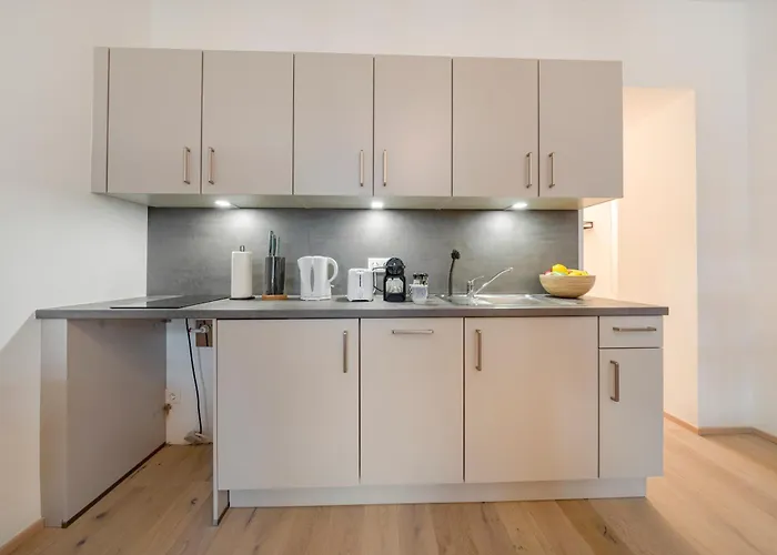 Stylish Near Stephansplatz, Kitchen, No Elevator Apartman